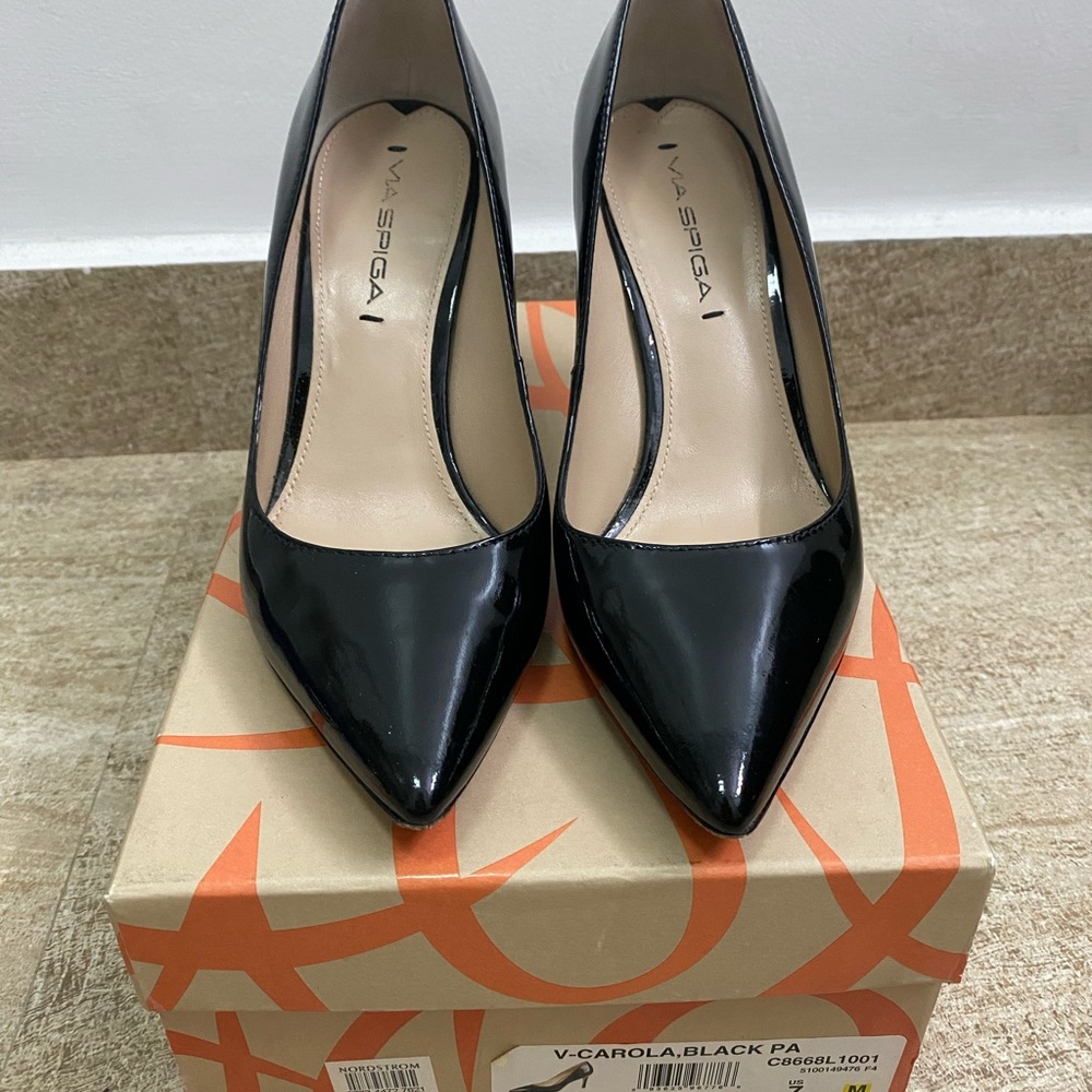 Via Spiga Black Patent Leather Heels